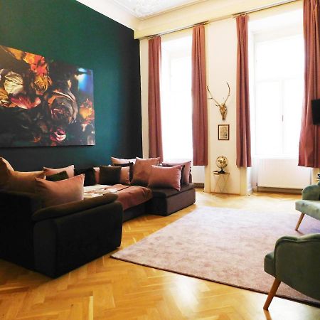 Wonder Deer Lux Apartment At The Parliament Self Check-In Budapest Exterior photo